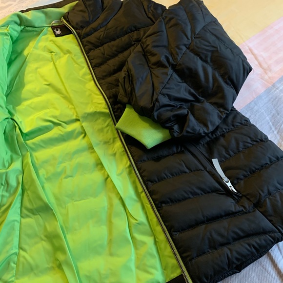 Brand new Spyder puffer jacket - Picture 4 of 8